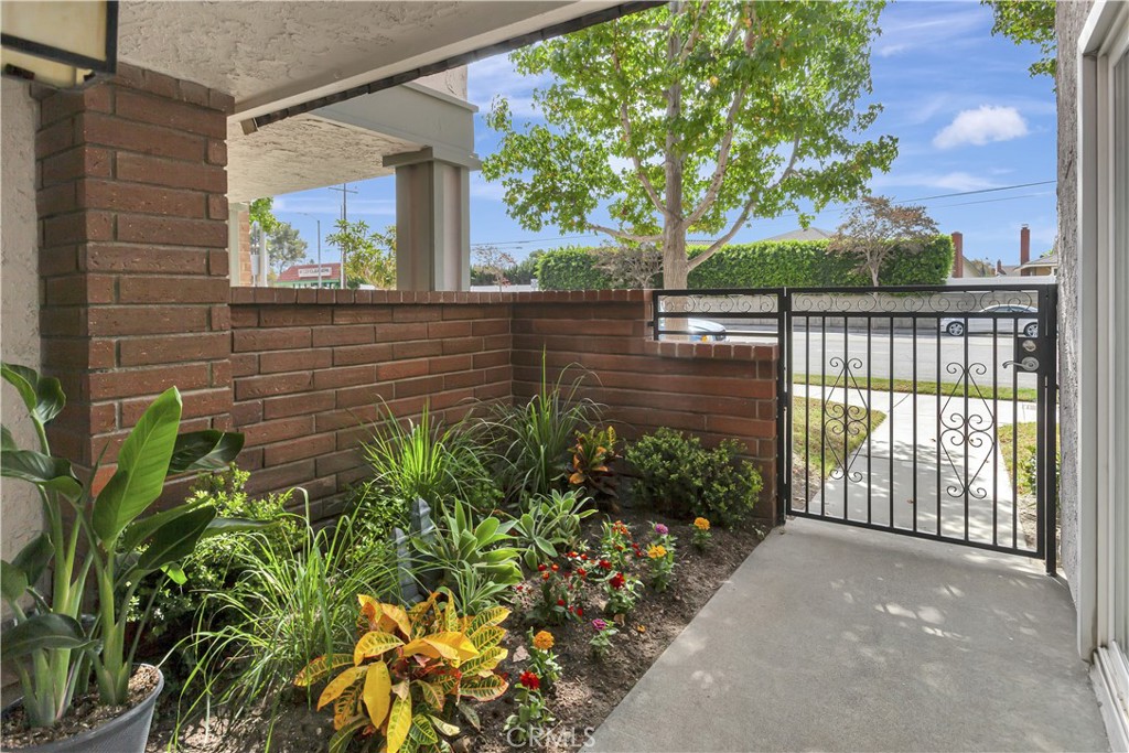 6907 Orangewood, Cypress CA 90630 - photo 4