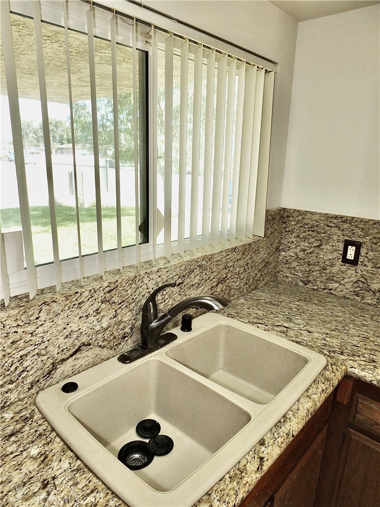 8485 Kington Way 11, Cypress CA 90630 - photo 27