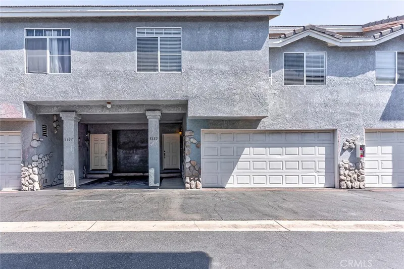 8685 Moody, Cypress