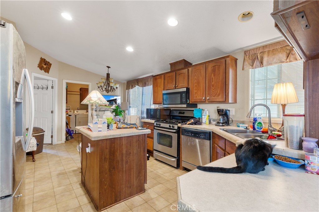9080 Bloomfield 116, Cypress CA 90630 - photo 5