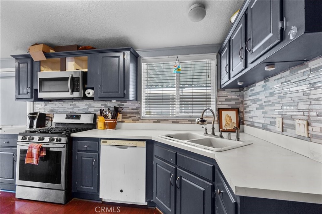 9080 Bloomfield 126, Cypress CA 90630 - photo 28