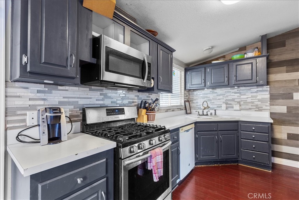 9080 Bloomfield 126, Cypress CA 90630 - photo 29