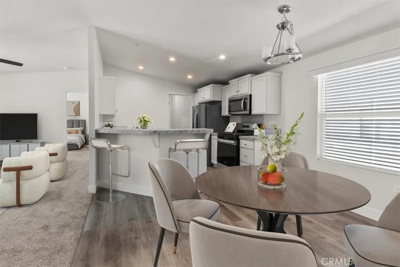 9080 Bloomfield 145, Cypress, CA 90630