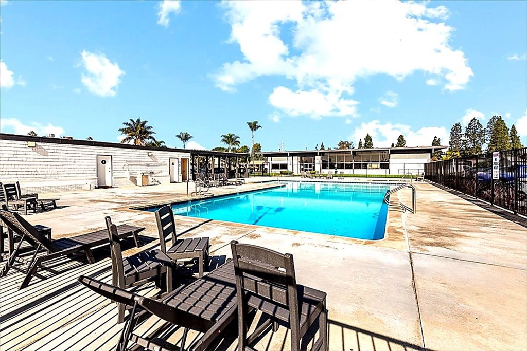 Community Amenities: Lincoln Center offers a pool, wading pool, basketball courts, gym, dog-friendly area, pool tables, - 9080 Bloomfield 231, Cypress CA 90630 - photo 16