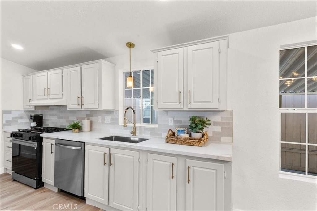 9080 Bloomfield 31, Cypress CA 90630 - photo 3