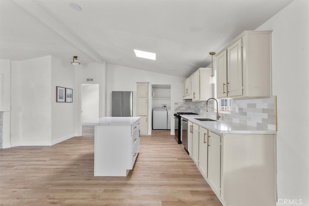 9080 Bloomfield 31, Cypress CA 90630 - photo 4