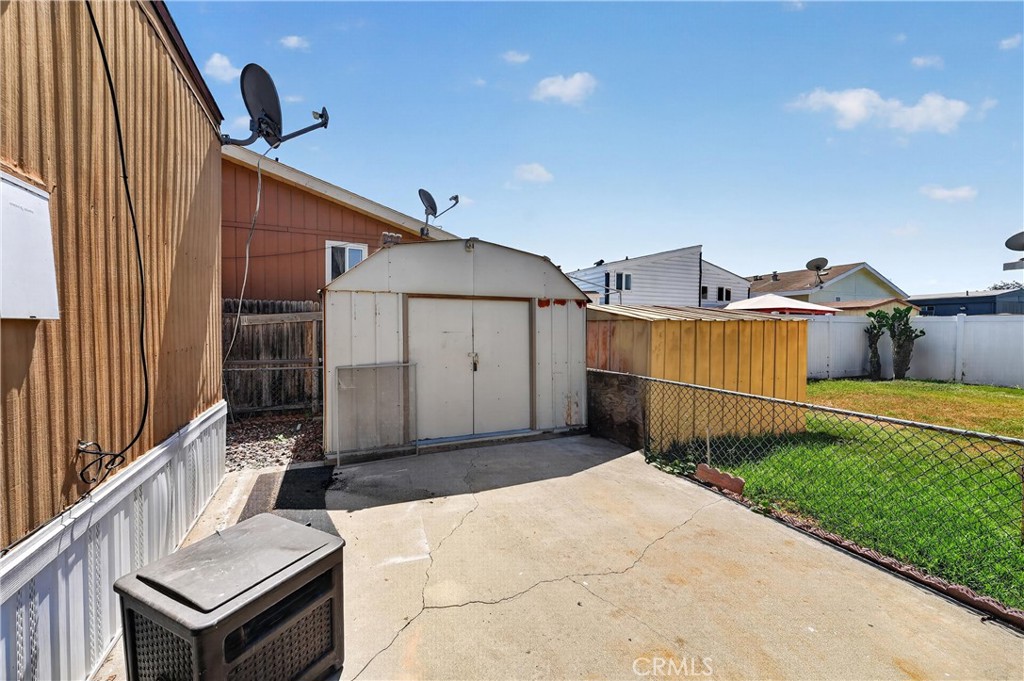 9080 Bloomfield 84, Cypress CA 90630 - photo 25