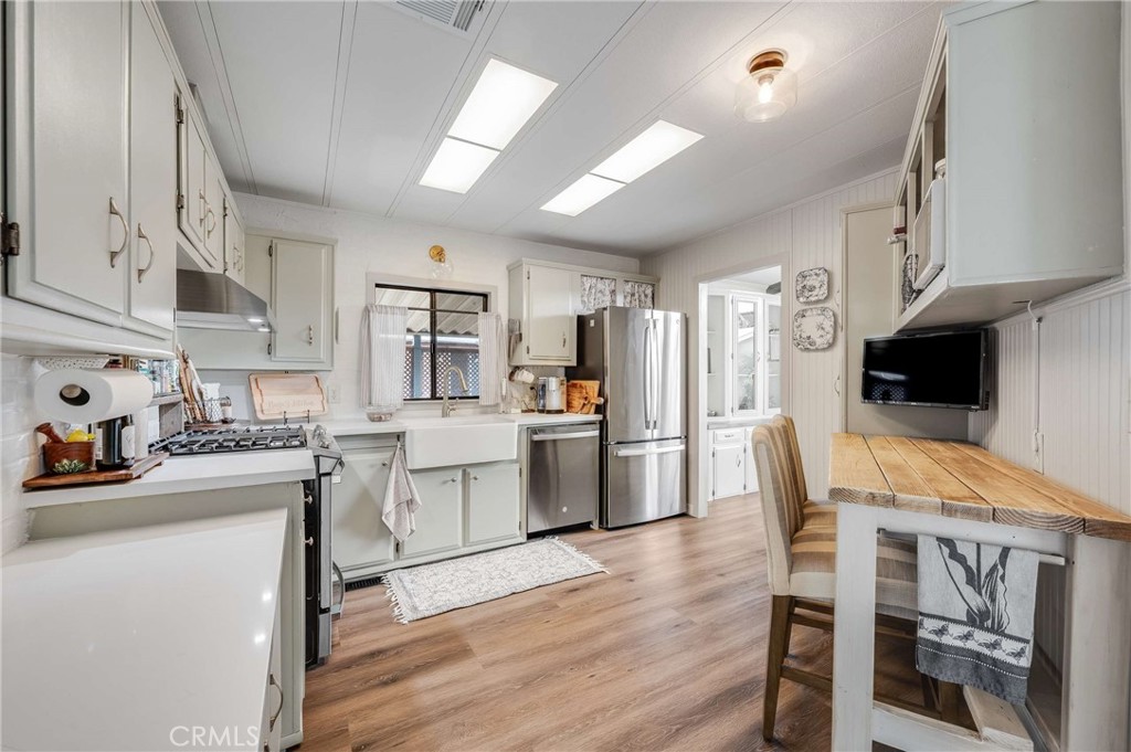 9080 Bloomfield Avenue 8, Cypress CA 90630 - photo 10