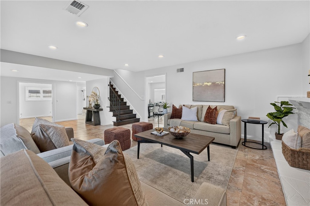 9211 Julie Beth, Cypress CA 90630 - photo 11