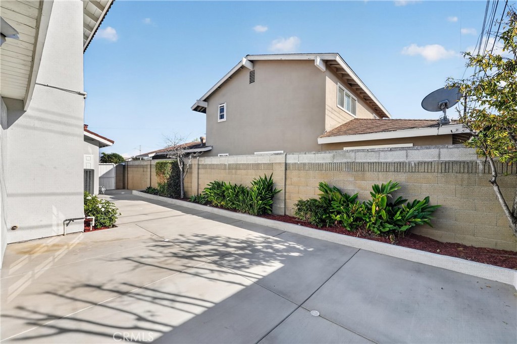 9211 Julie Beth, Cypress CA 90630 - photo 47