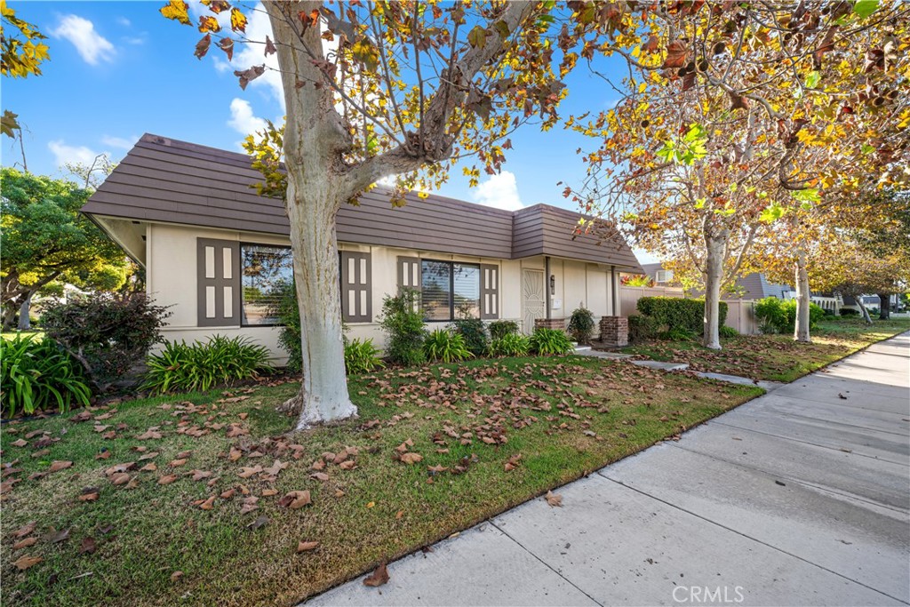 9658 Bloomfield Avenue, Cypress CA 90630 - photo 2