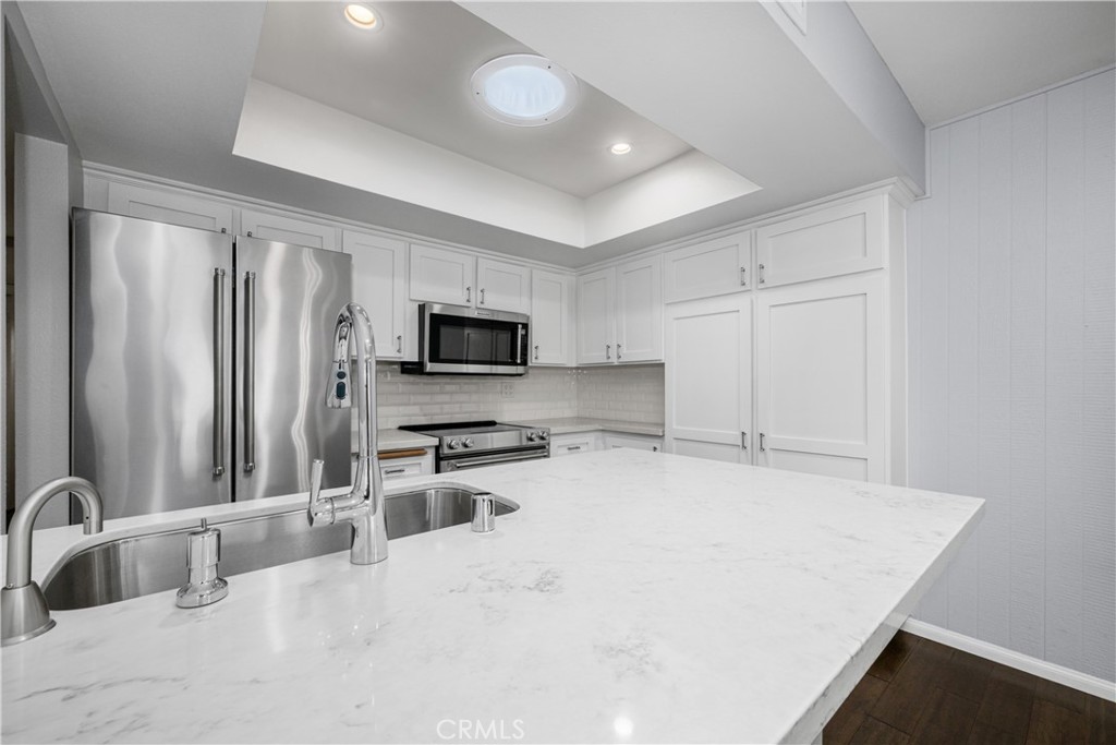 9658 Bloomfield Avenue, Cypress CA 90630 - photo 5