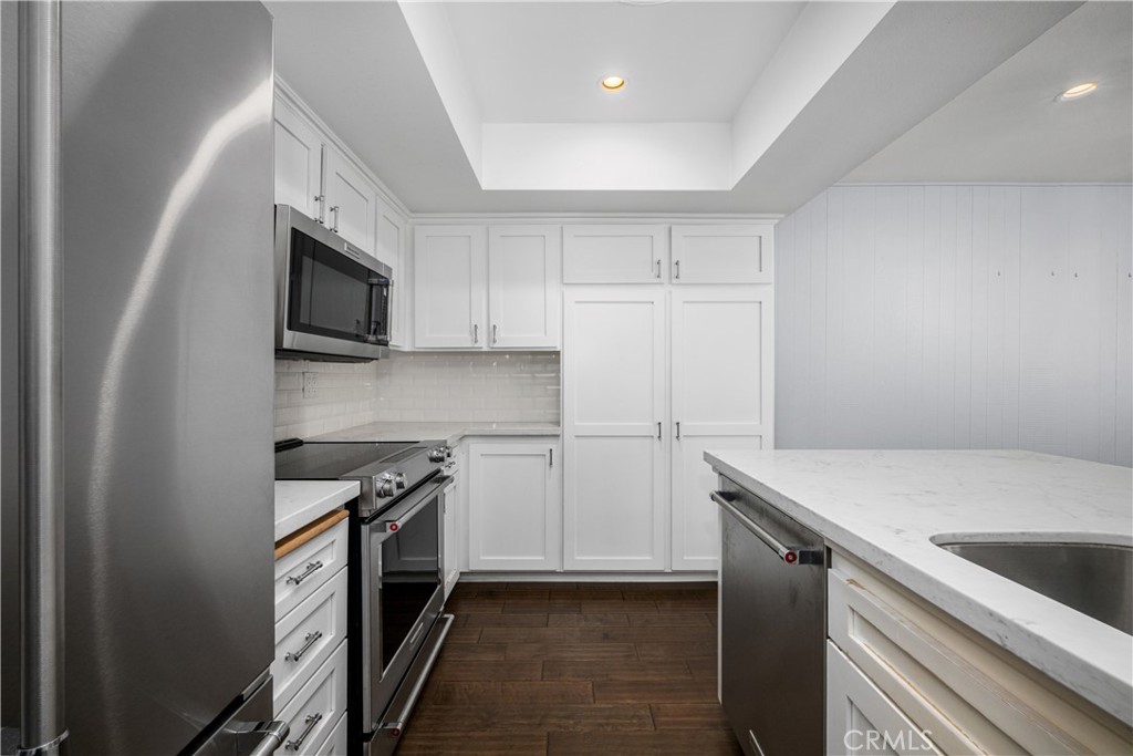 9658 Bloomfield Avenue, Cypress CA 90630 - photo 8