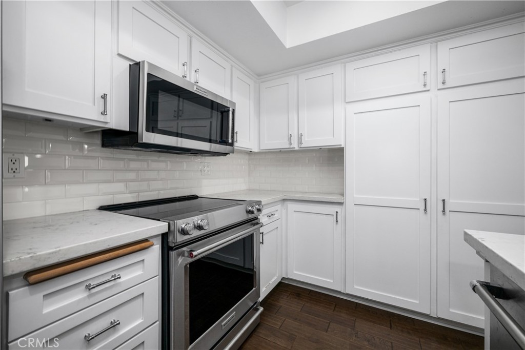9658 Bloomfield Avenue, Cypress CA 90630 - photo 9
