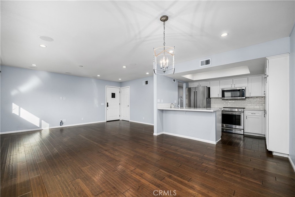 9658 Bloomfield Avenue, Cypress CA 90630 - photo 15