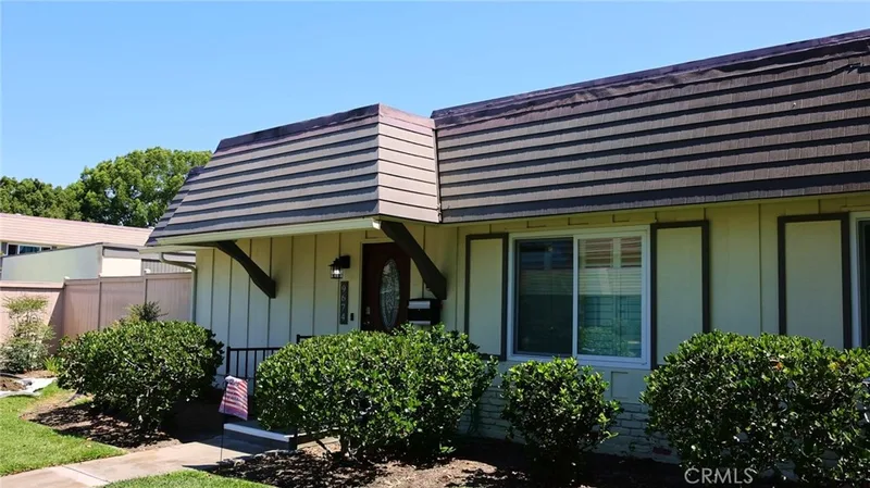 9674 Paseo de Oro, Cypress, CA 90630
