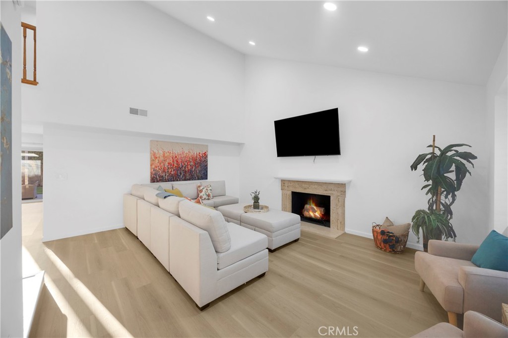 9683 Amberwick Circle, Cypress CA 90630 - photo 6