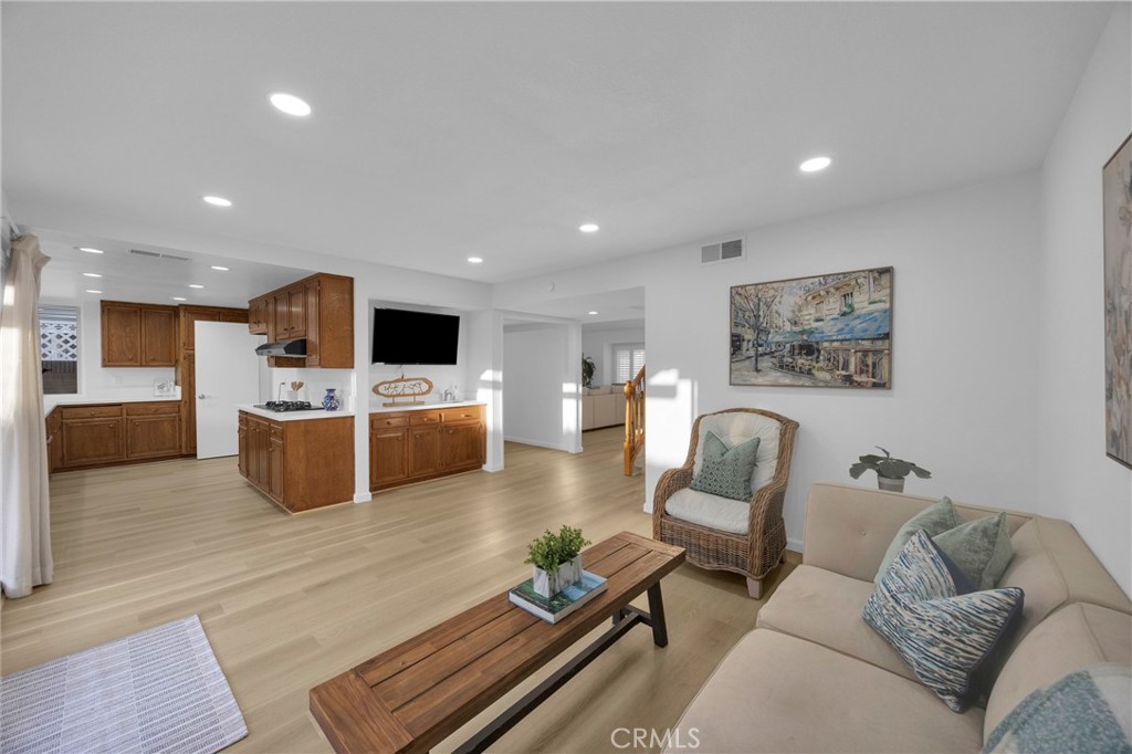 9683 Amberwick Circle, Cypress CA 90630 - photo 17