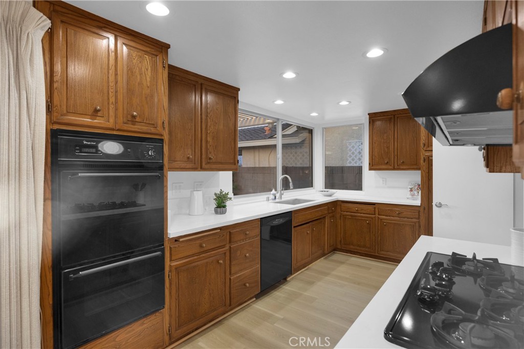 9683 Amberwick Circle, Cypress CA 90630 - photo 19