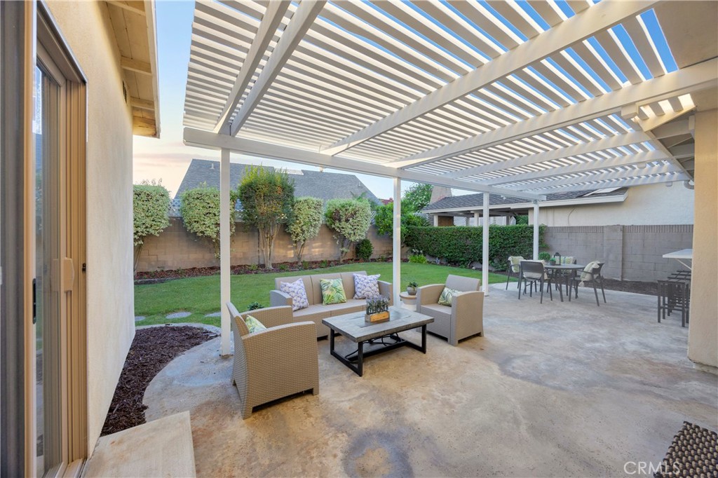 9683 Amberwick Circle, Cypress CA 90630 - photo 45