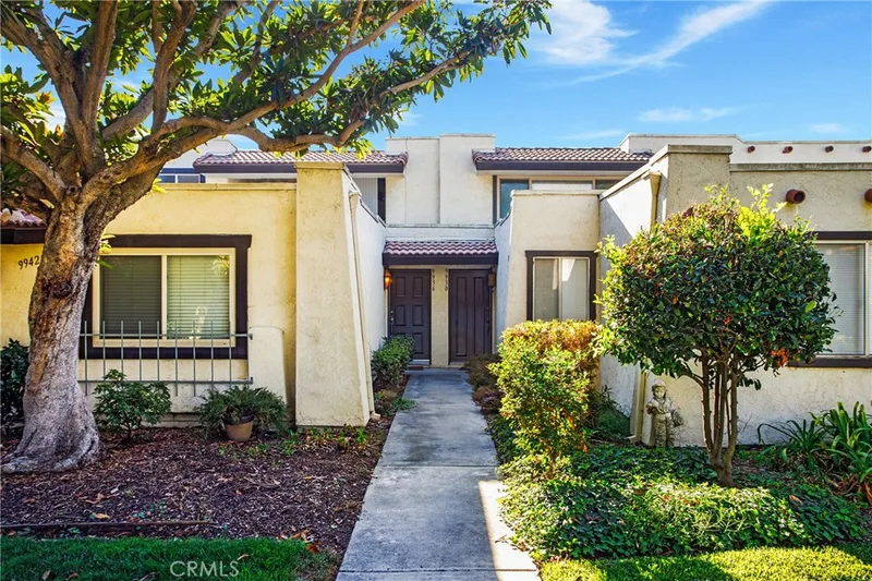 9936 Del Rio Way 96, Cypress, CA 90630