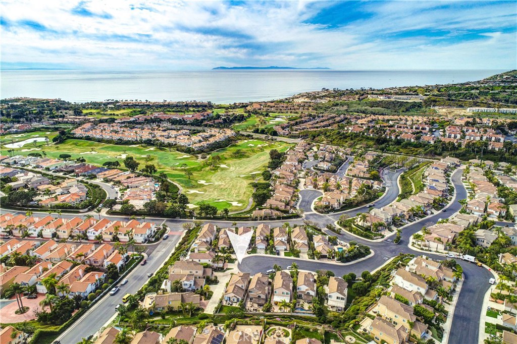 Incredible coastal location within the exclusive guard gated community of Monarch Beach. - 10 Duquesa, Dana Point CA 92629 - photo 1