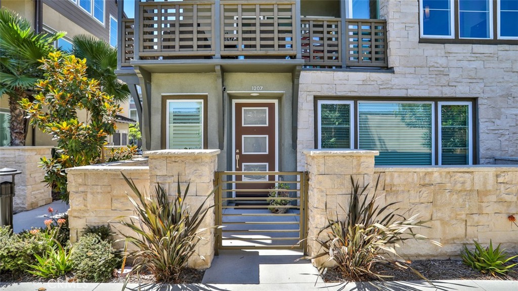 Front porch. 1 of 2 outdoor areas. - 1207 Doheny Way, Dana Point CA 92629 - photo 39