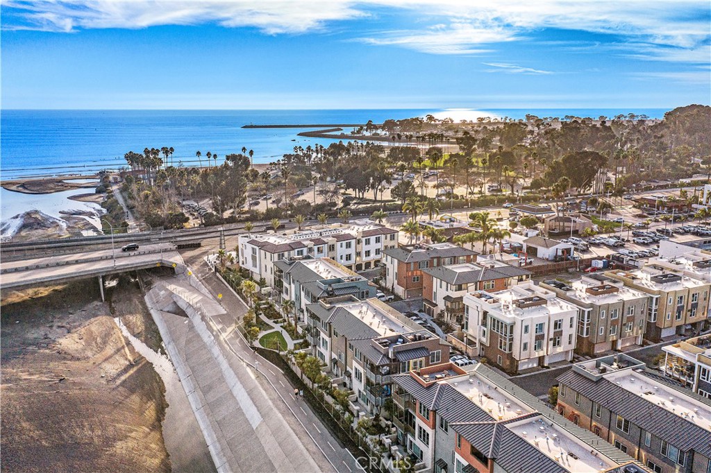 Beach close community - South Cove. - 1309 Doheny Way, Dana Point CA 92629 - photo 1