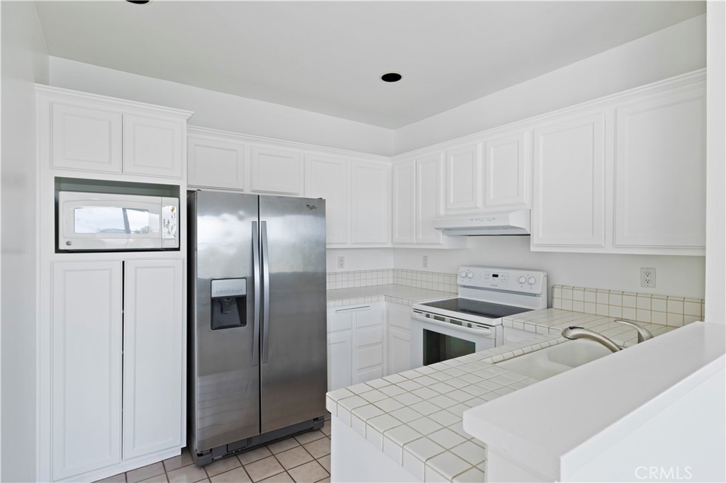 Kitchen - 14 Los Cabos, Dana Point CA 92629 - photo 11