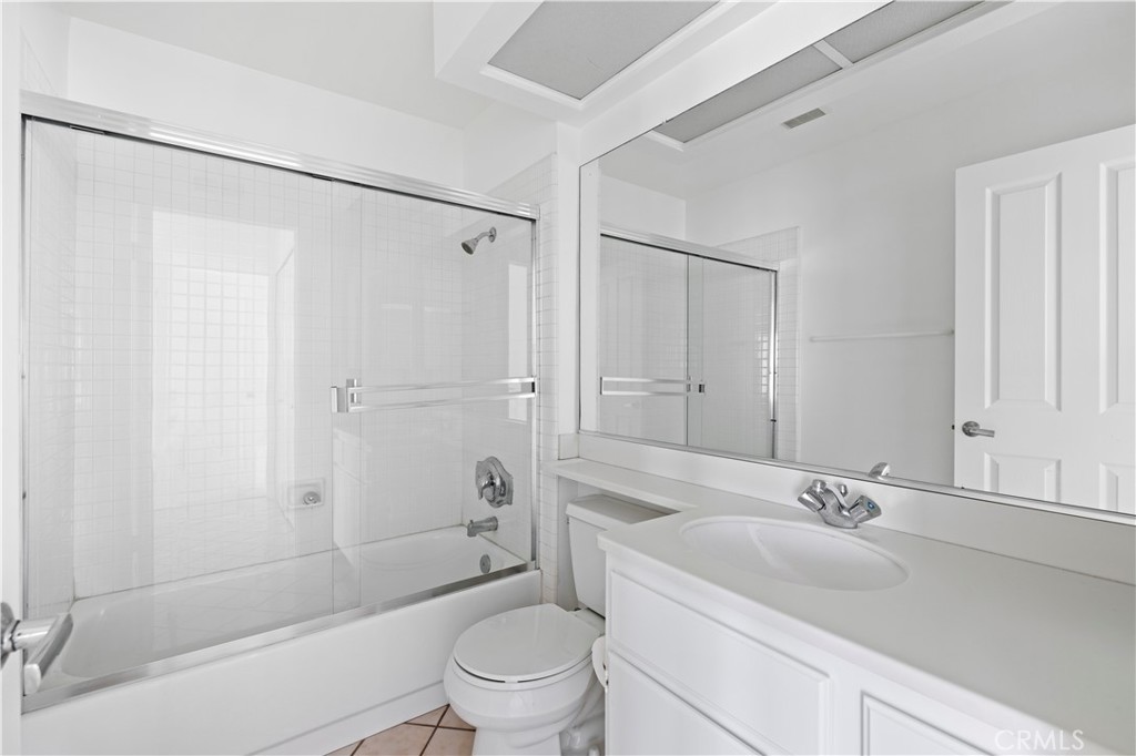 Hallway bathroom - 14 Los Cabos, Dana Point CA 92629 - photo 16
