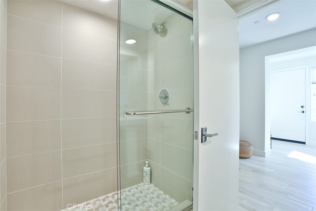 Mainfloor bonus/flex room with bath and patio - 1529 Doheny Way, Dana Point CA 92629 - photo 38
