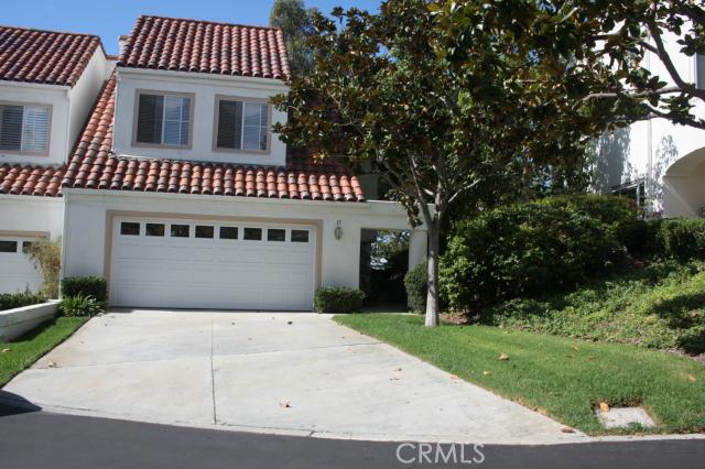 17 VERACRUZ...PRIVATE AND QUITE WITH A SMALL OCEAN VIEW FROM UPSTAIRS - 17 Veracruz, Dana Point CA 92629 - photo 1