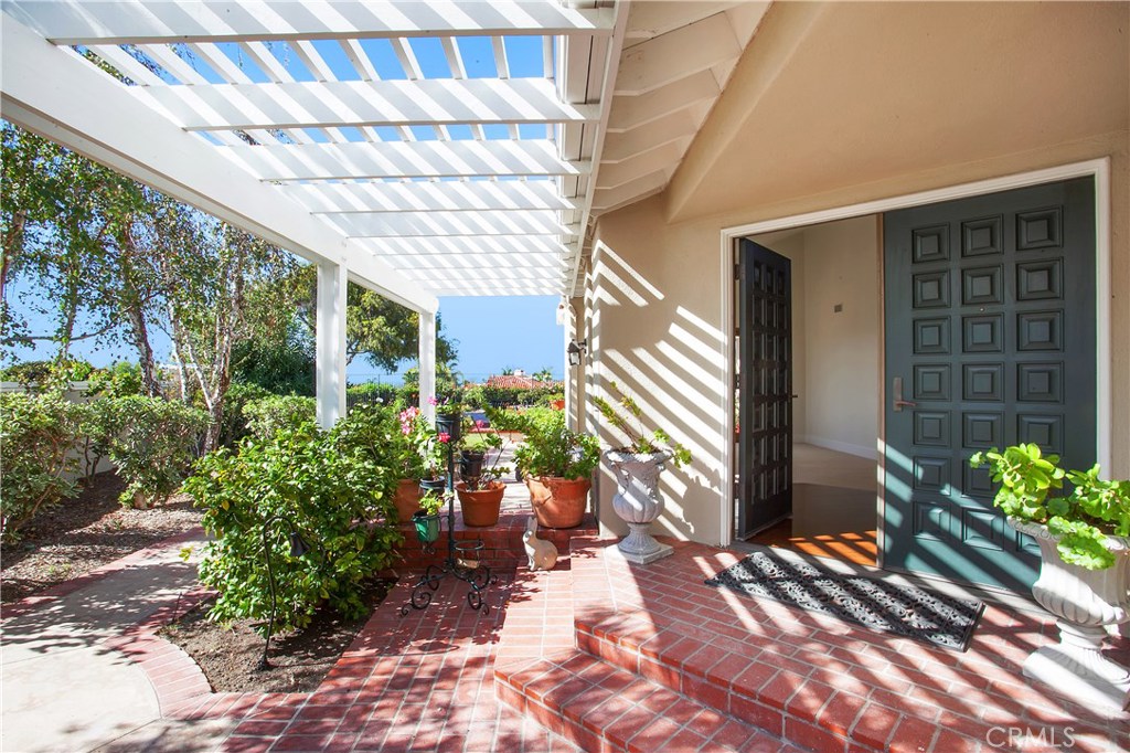18 Los Monteros Drive, Dana Point CA 92629 - photo 1