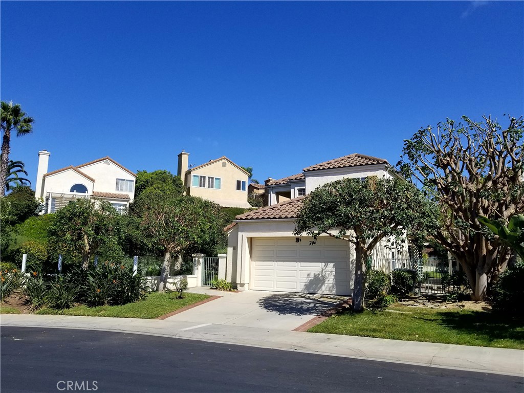 2 Duquesa, Dana Point CA 92629 - photo 1