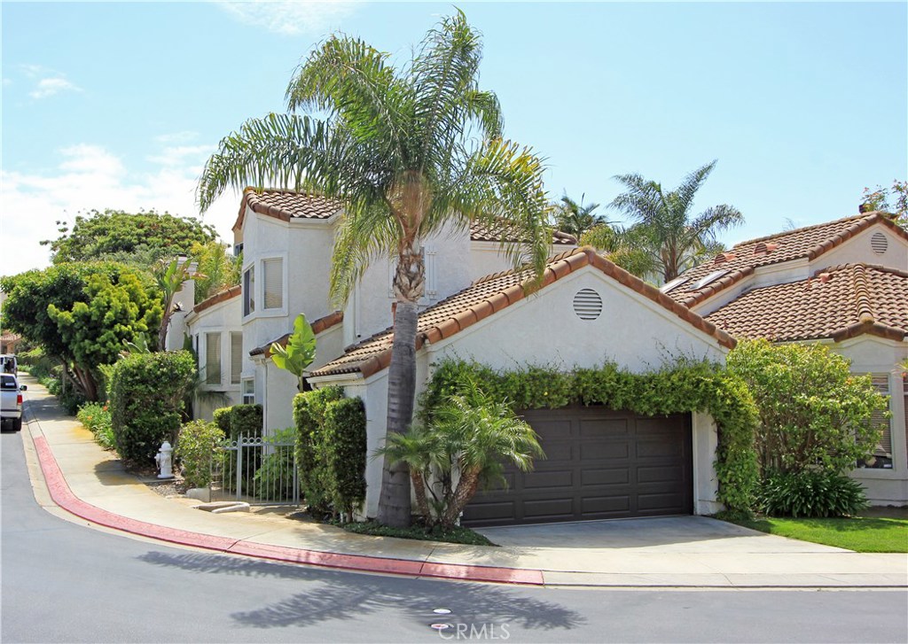 20 Reina, Dana Point CA 92629 - photo 1