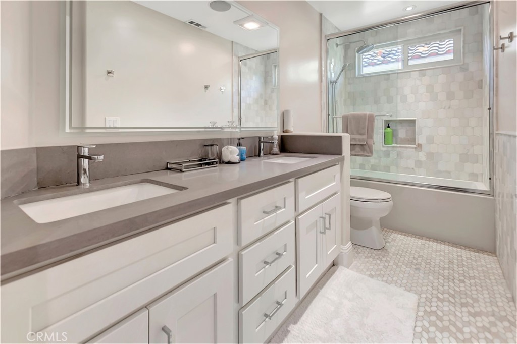 3rd Full Bathroom - 23 Costa Del Sol, Dana Point CA 92629 - photo 18