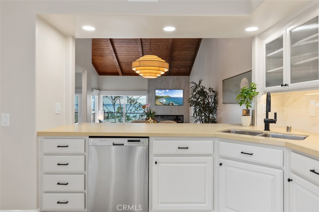 23274 Atlantis, Dana Point CA 92629 - photo 22