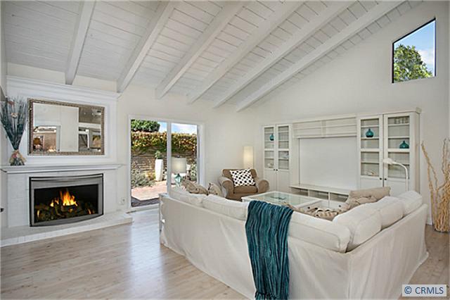 Soaring ceilings, light and airy ambiance. - 23791 PERTH BAY, Dana Point CA 92629 - photo 1