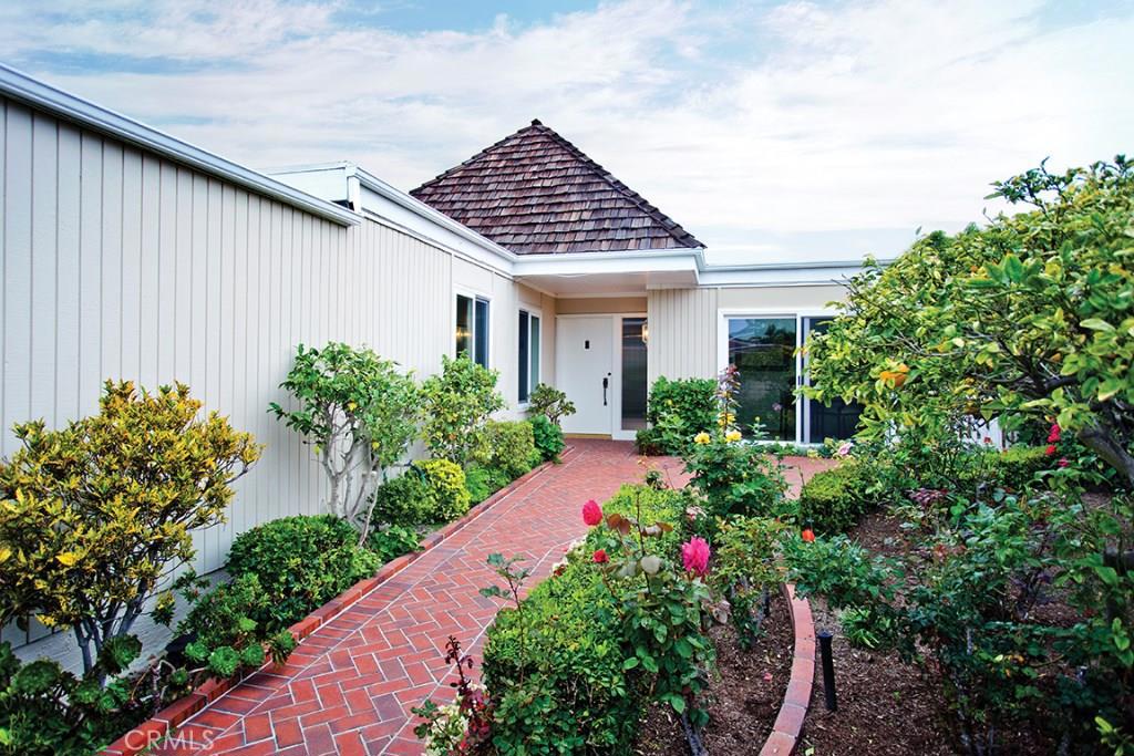 Beautifully landscaped front entry, behind privacy gate - 23835 Bluehill Bay, Dana Point CA 92629 - photo 1