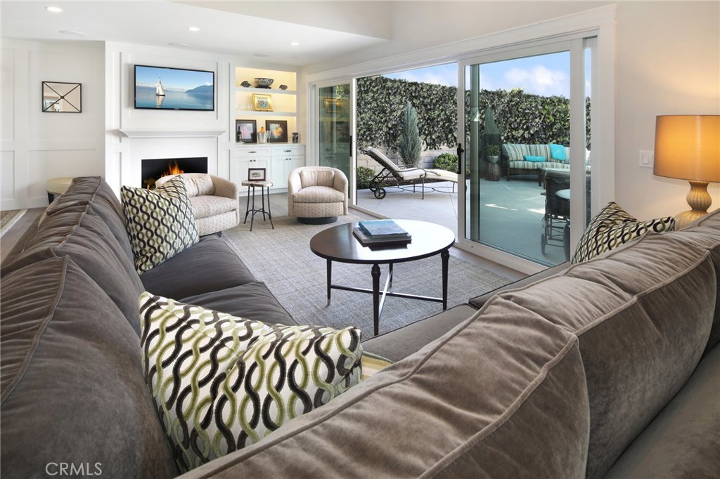 Spacious Living Room with Vaulted Ceilings and Fireplace - 23845 Kara Bay, Dana Point CA 92629 - photo 1