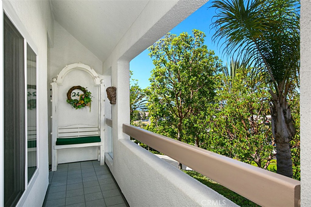 Welcoming front entrance - 24 Los Cabos, Dana Point CA 92629 - photo 1