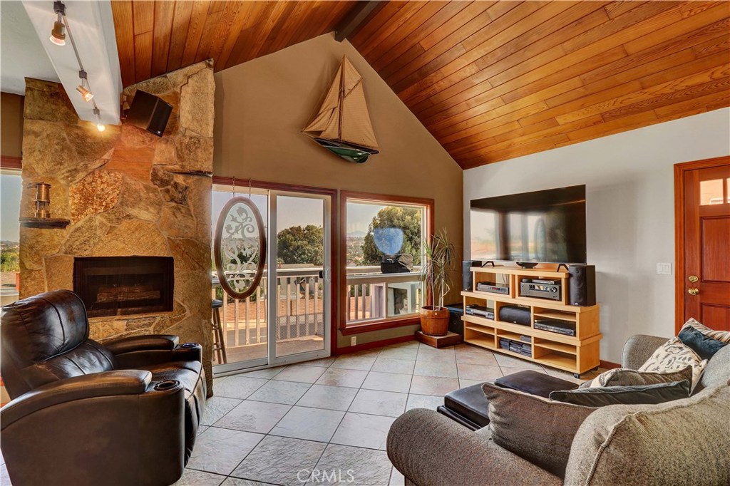 Engineered Cathedral Ceilings and Gorgeous Field Stone Fireplace - 24065 Vista Corona, Dana Point CA 92629 - photo 1
