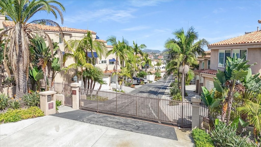 GATED COMMUNITY... - 24345 Vista Point, Dana Point CA 92629 - photo 5