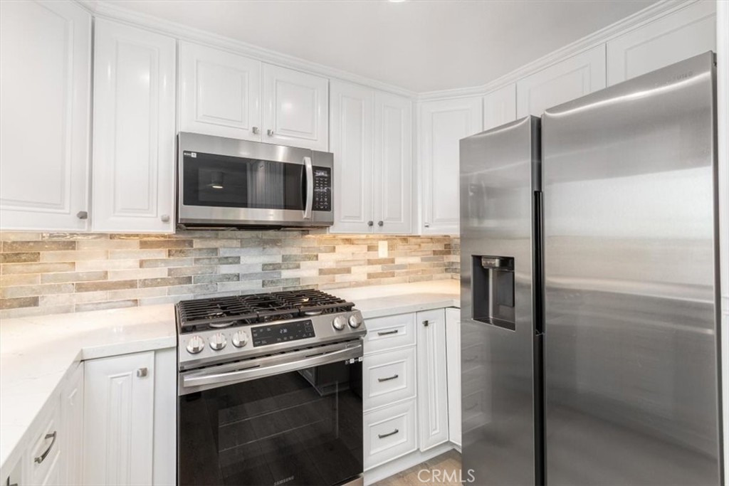 UPGRADED KITCHEN... - 24345 Vista Point, Dana Point CA 92629 - photo 6