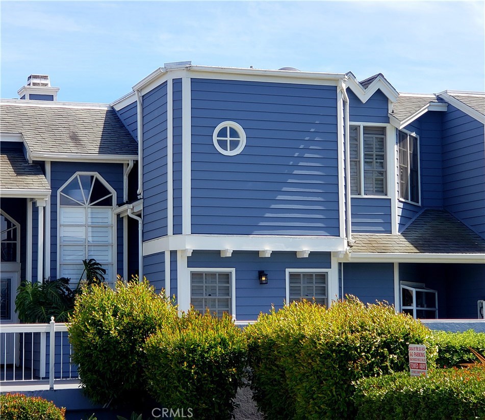 Front view of 24442 Alta Vista Drive. - 24442 Alta Vista Drive 18, Dana Point CA 92629 - photo 1