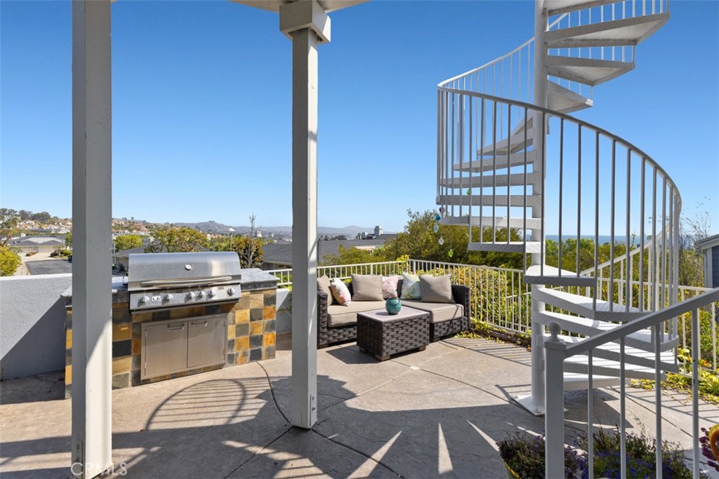 Private backyard - 24448 Alta Vista Drive, Dana Point CA 92629 - photo 20