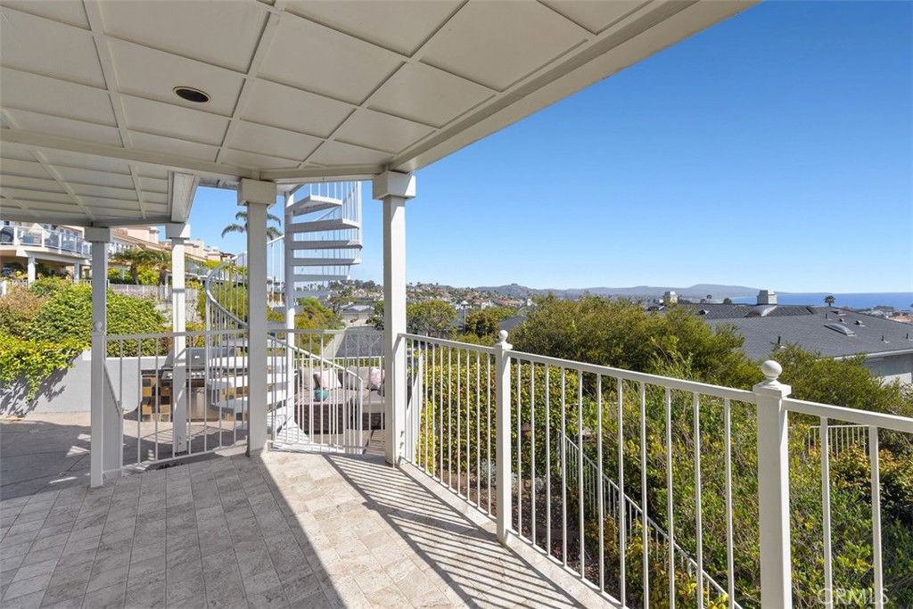 24448 Alta Vista Drive, Dana Point CA 92629 - photo 22