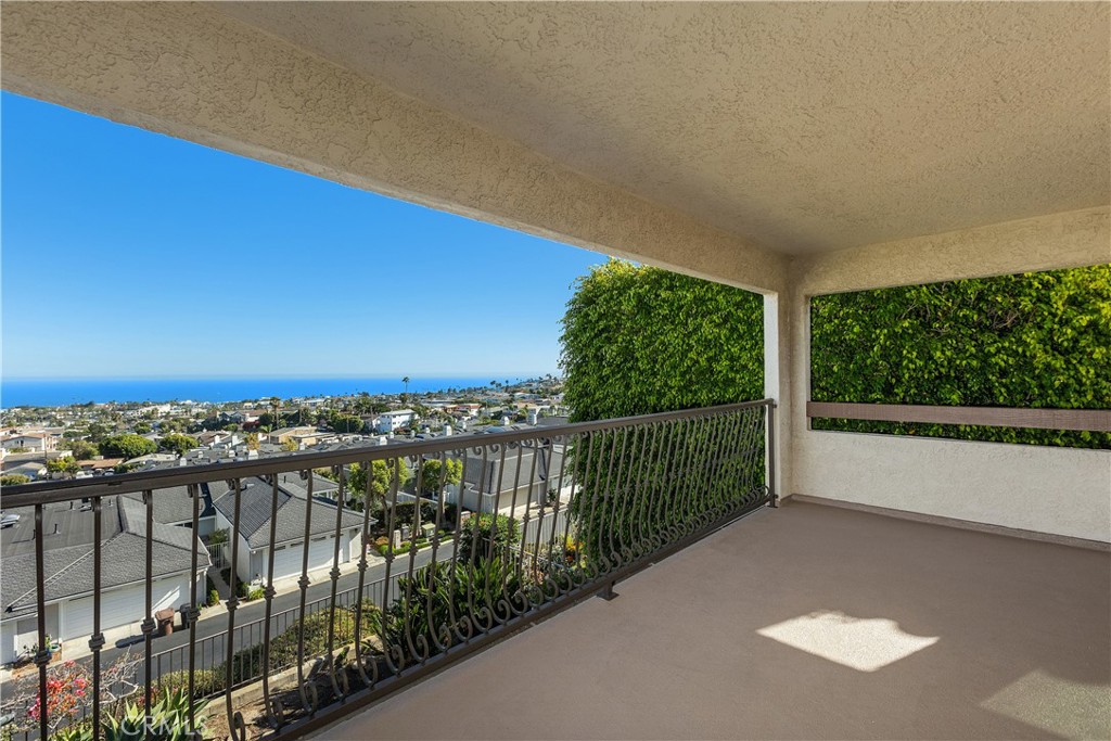 Lower Level Primary Suite Balcony - 24512 Alta Vista Dr B, Dana Point CA 92629 - photo 12