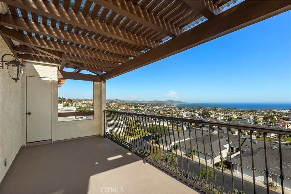 Living Room Balcony - 24512 Alta Vista Dr B, Dana Point CA 92629 - photo 21