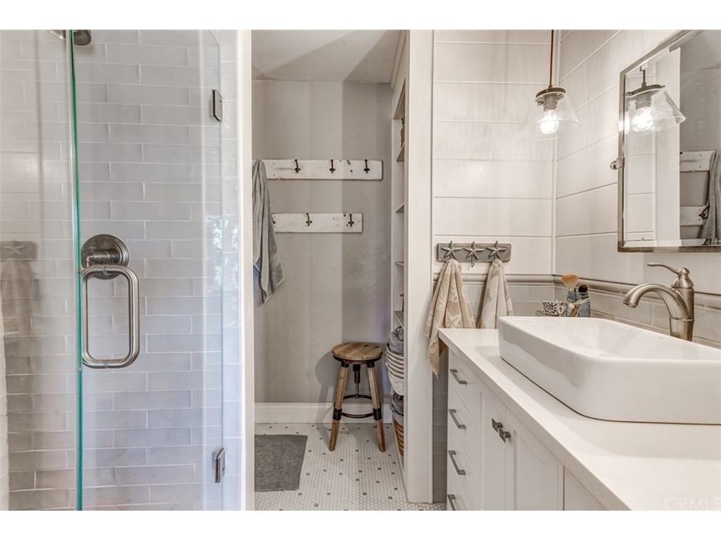 Primary ensuite. - 24561 D Harbor View Drive 13, Dana Point CA 92629 - photo 15